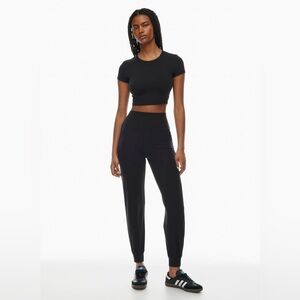 Aritzia golden BUTTER Momentum Jogger